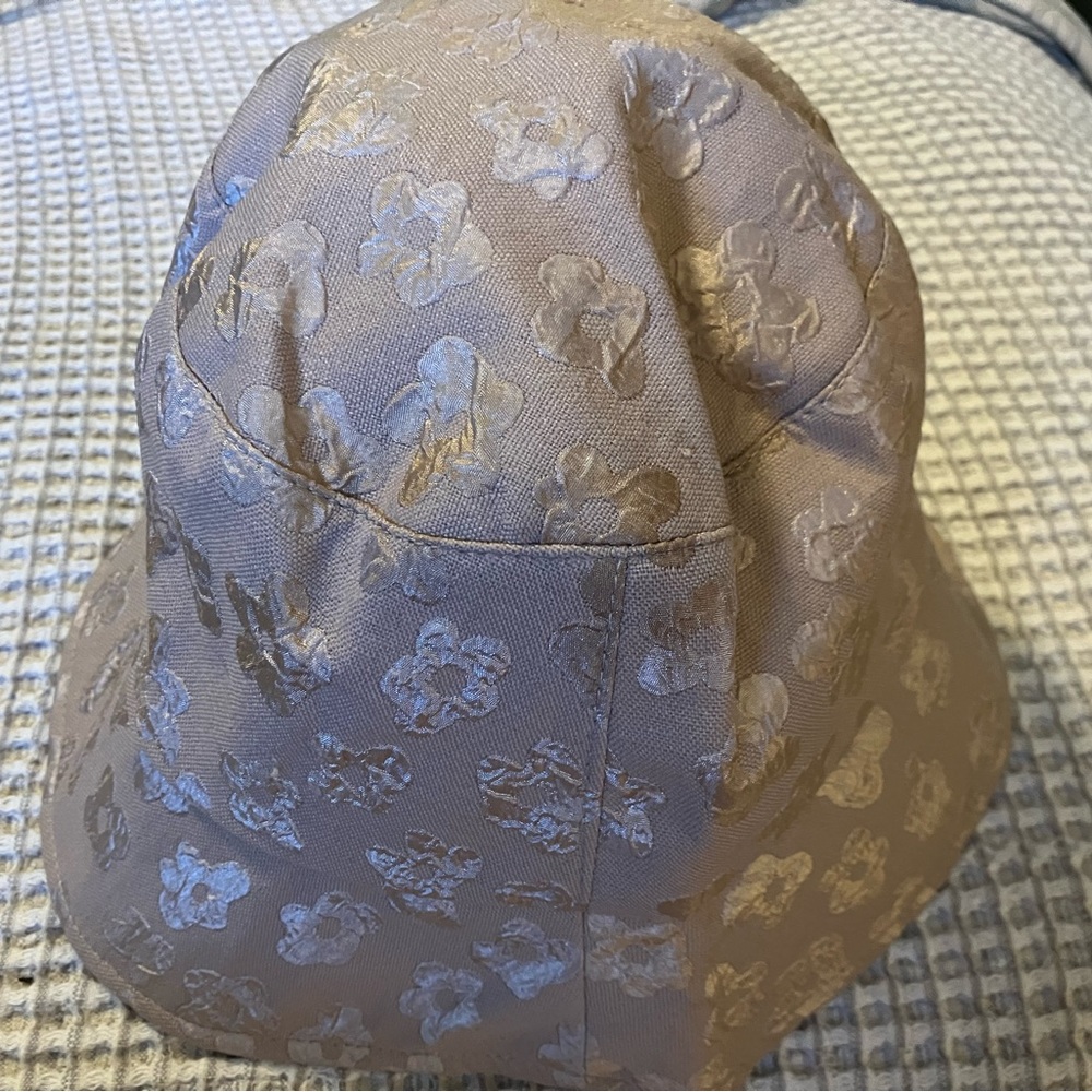 NWT MM tan bucket hat